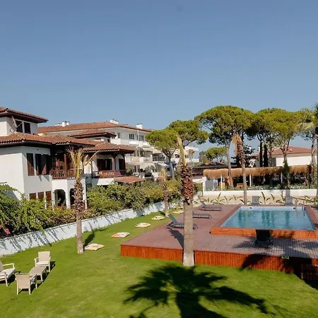 Marina Port Akyaka 4* ムーラ