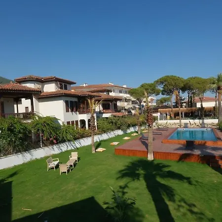 ホテル Marina Port Akyaka ムーラ