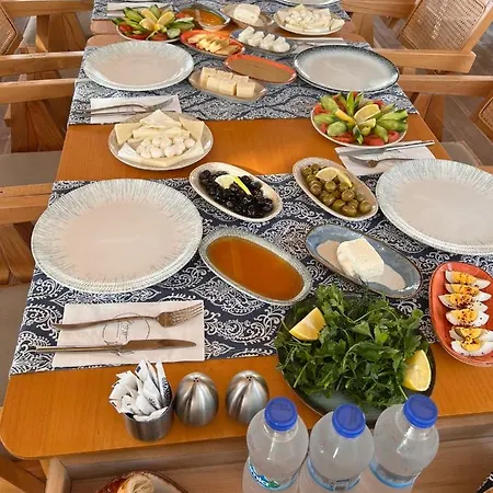 Marina Port Akyaka 4* ムーラ