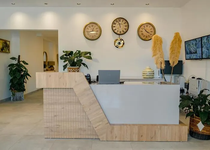 Marina Port Akyaka 호텔 무글라