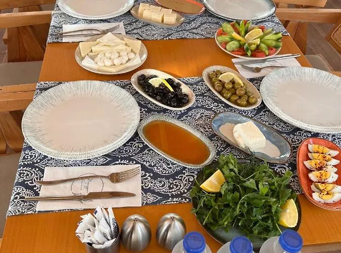 Marina Port Akyaka 4* 무글라