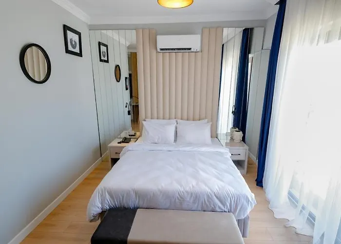 Marina Port Akyaka 무글라